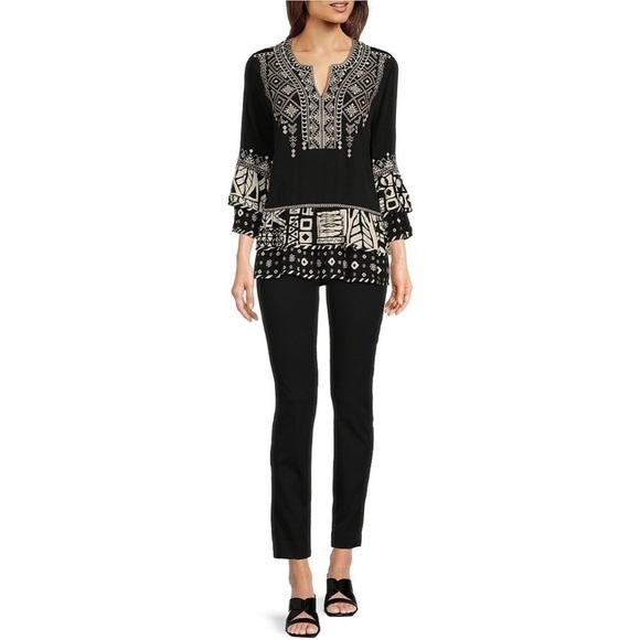 Geometric Embroidered Split Neck 3/4 Flounce Sleeve Merrow Edge Woven Tunic, EUC - Picture 3 of 8